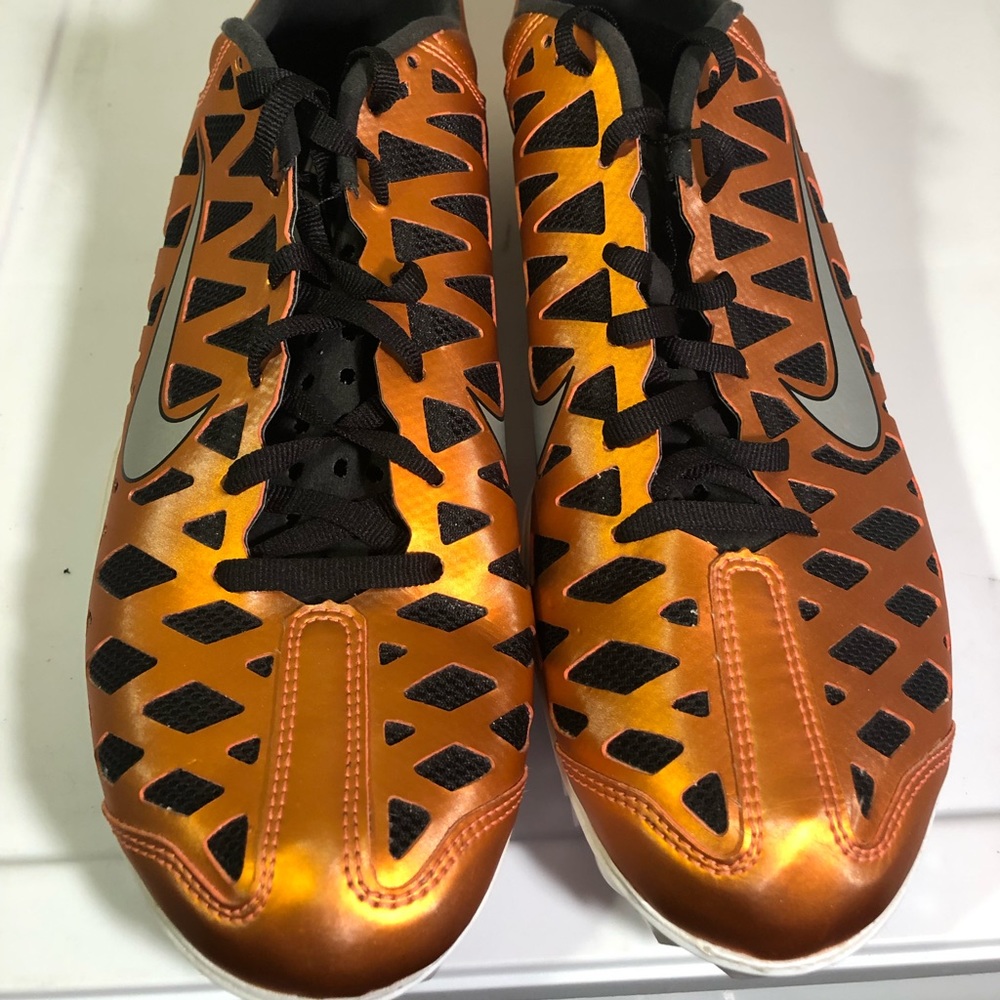 Nike Track Shoes like new size 9 men.